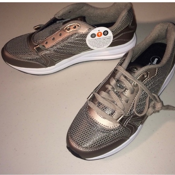 Never worn anti gravity easy spirit Galaton sneaker - Picture 5 of 6